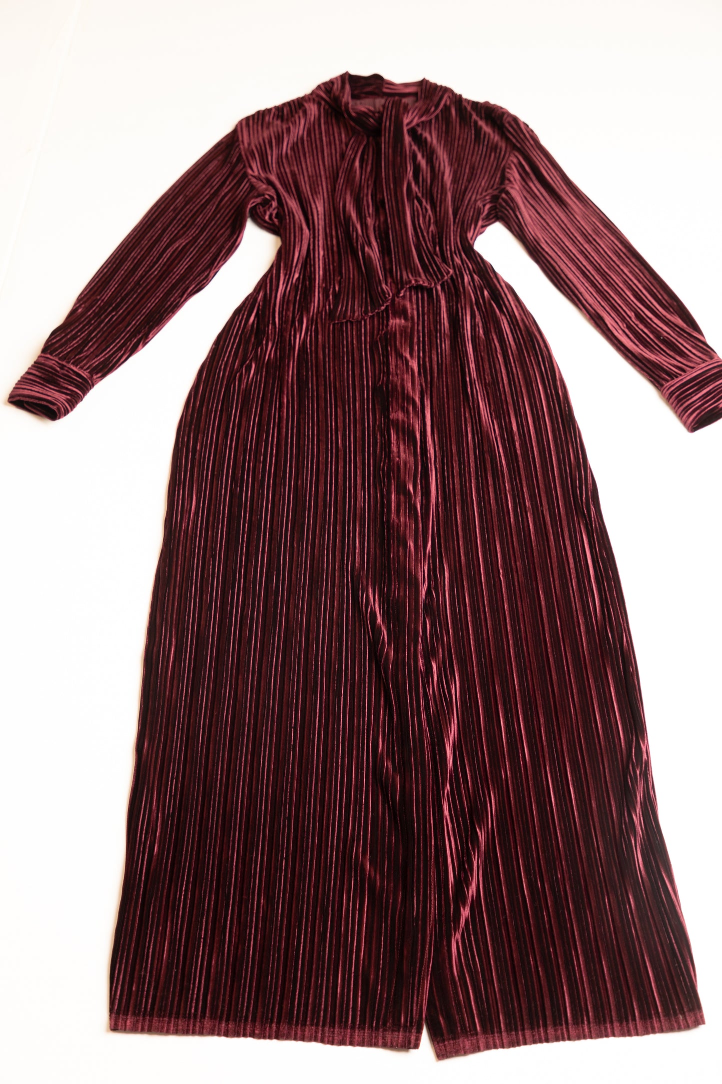 Bow Tie Cuffed Long Sleeve Pleated Stretch Velvet Maxi Dress
